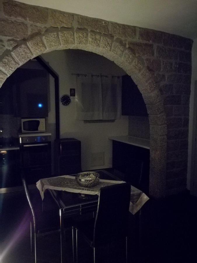 Monti Di Bo Apartment Aggius Bagian luar foto
