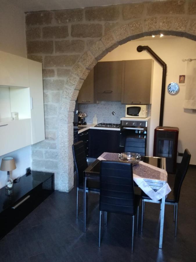 Monti Di Bo Apartment Aggius Bagian luar foto