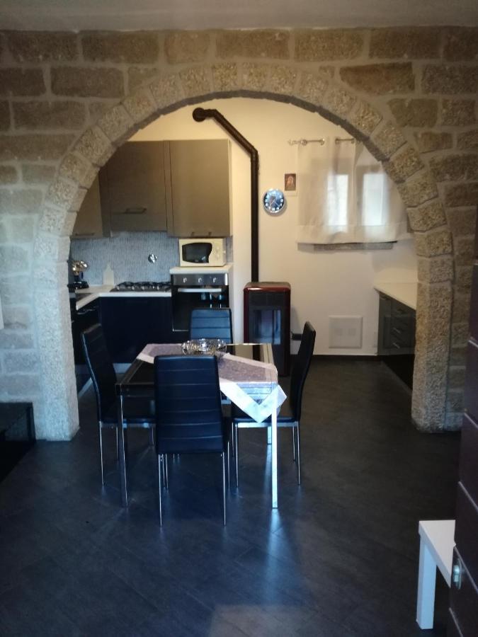 Monti Di Bo Apartment Aggius Bagian luar foto
