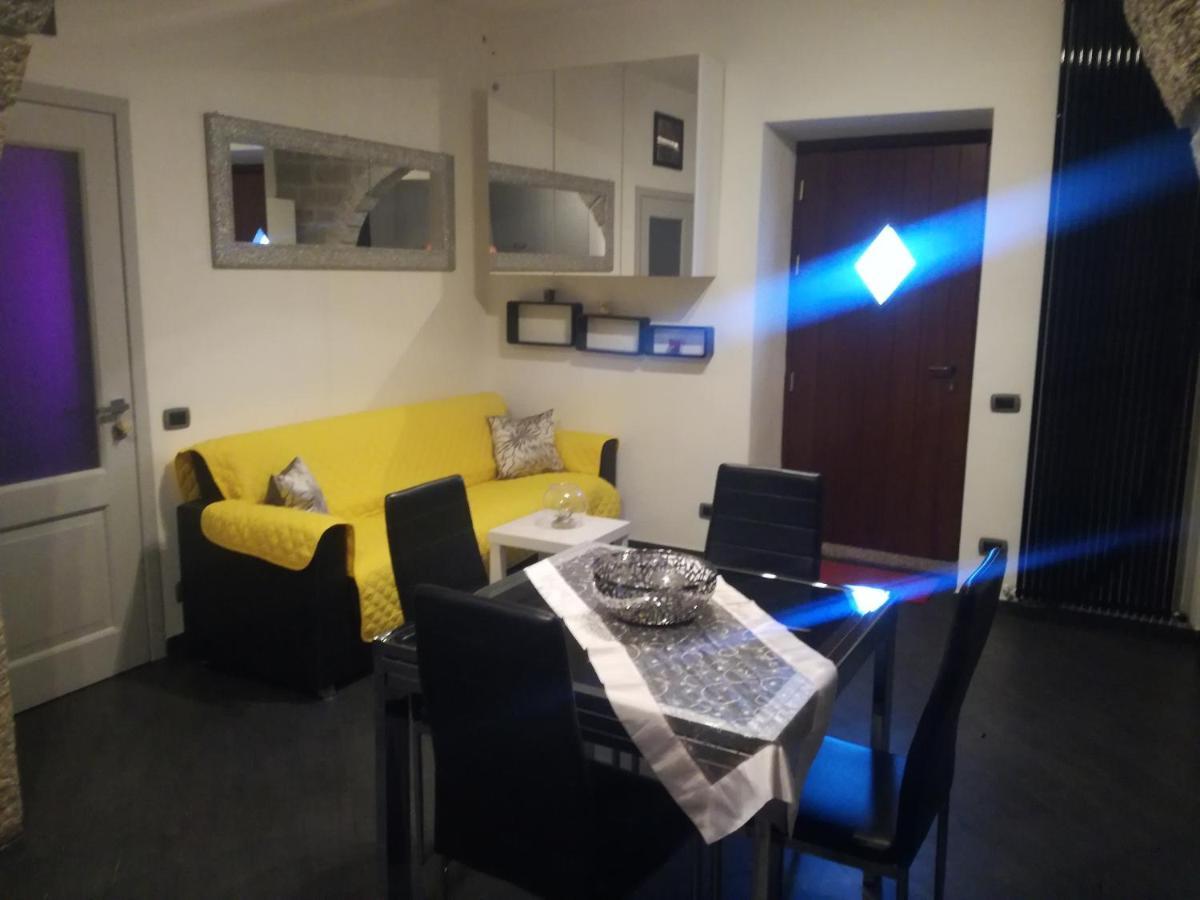Monti Di Bo Apartment Aggius Bagian luar foto