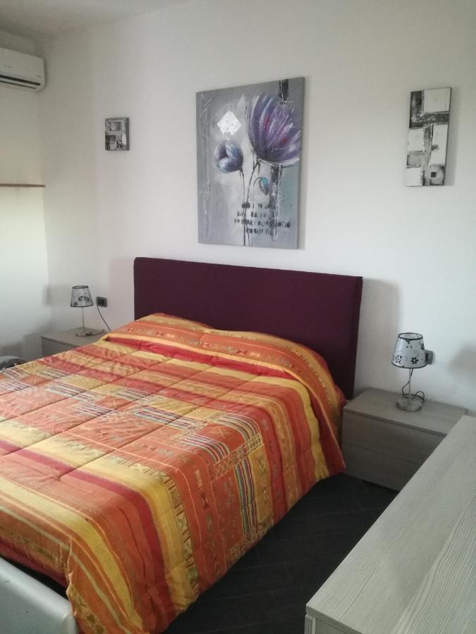 Monti Di Bo Apartment Aggius Bagian luar foto